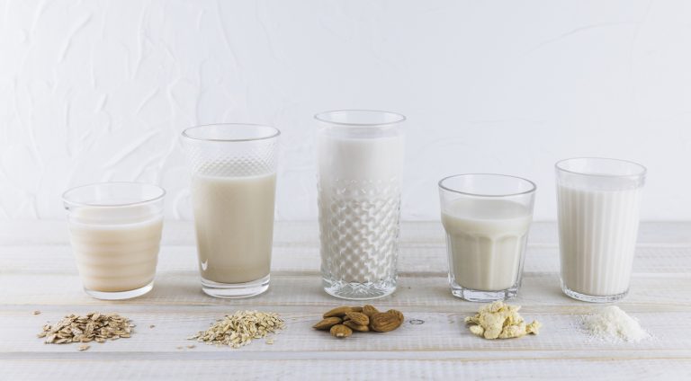牛奶與植物奶的營養區別